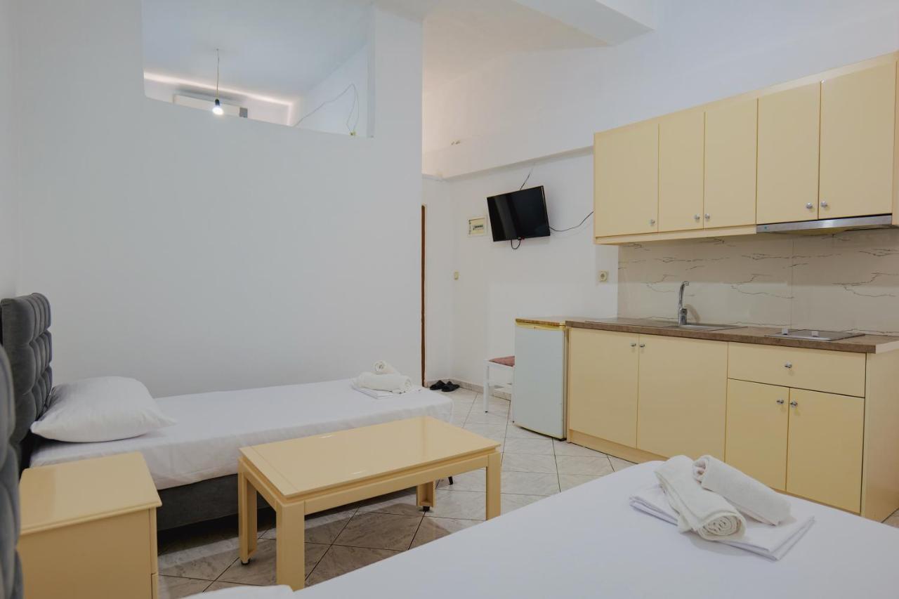 Hotel Casamia Саранда Екстер'єр фото