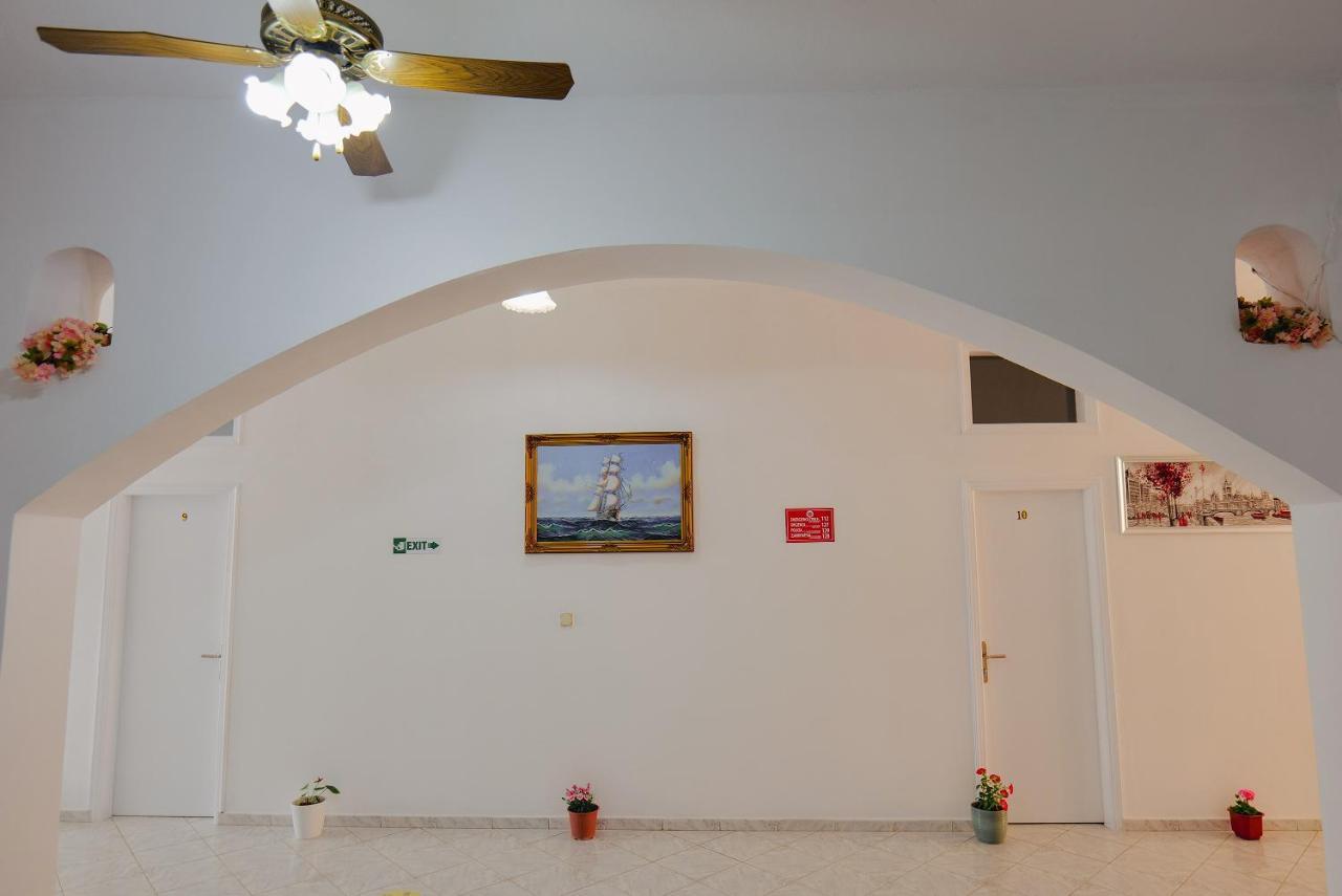 Hotel Casamia Саранда Екстер'єр фото